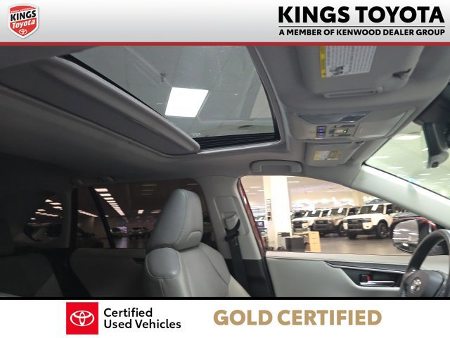 Certified 2022 Toyota RAV4 Limited AWD/4WD image 9