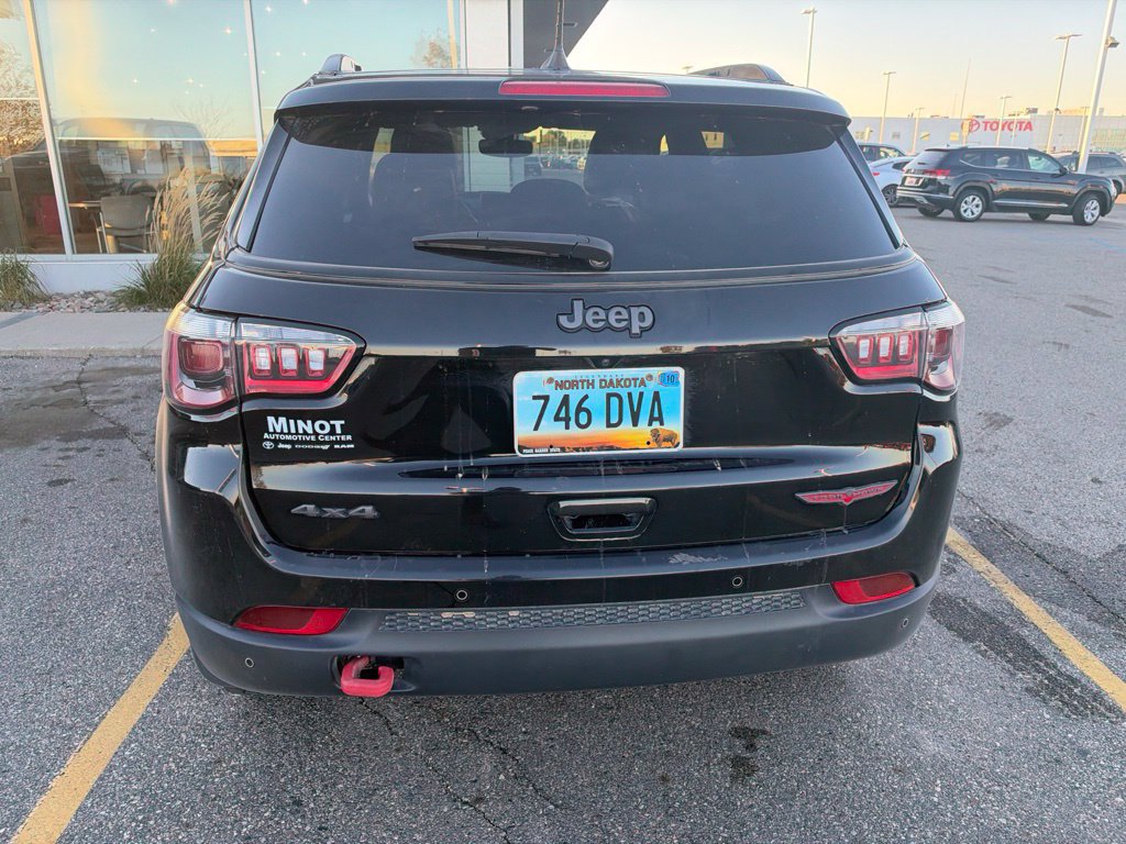 Used 2025 Jeep Compass Trailhawk AWD/4WD image 6