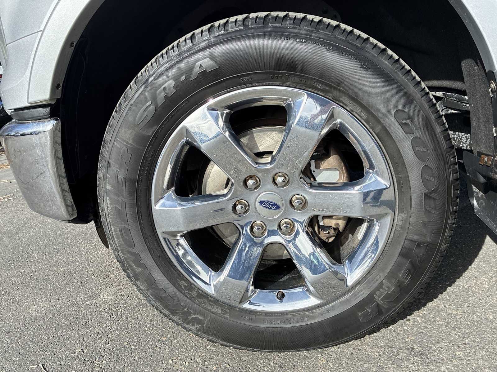 Used 2015 Ford F150 Lariat w/ Equipment Group 501A Mid image 17