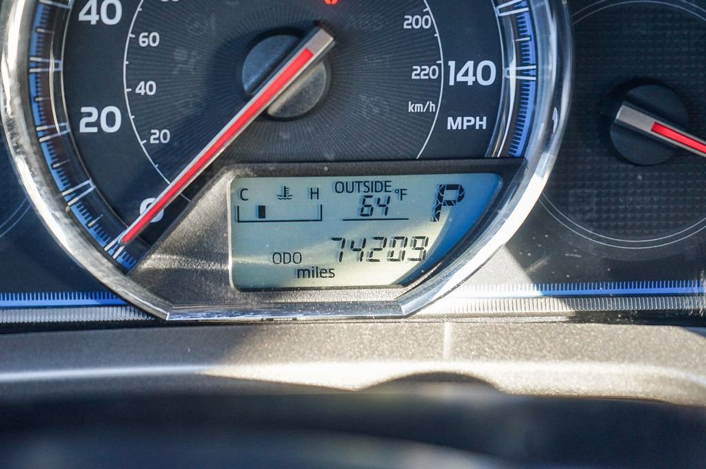 Used 2015 Toyota RAV4 Limited image 26