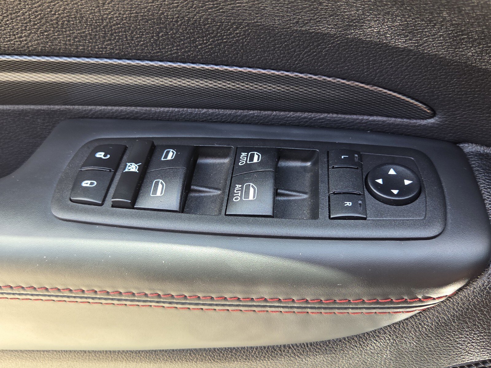 Used 2023 Dodge Durango R/T RWD image 17