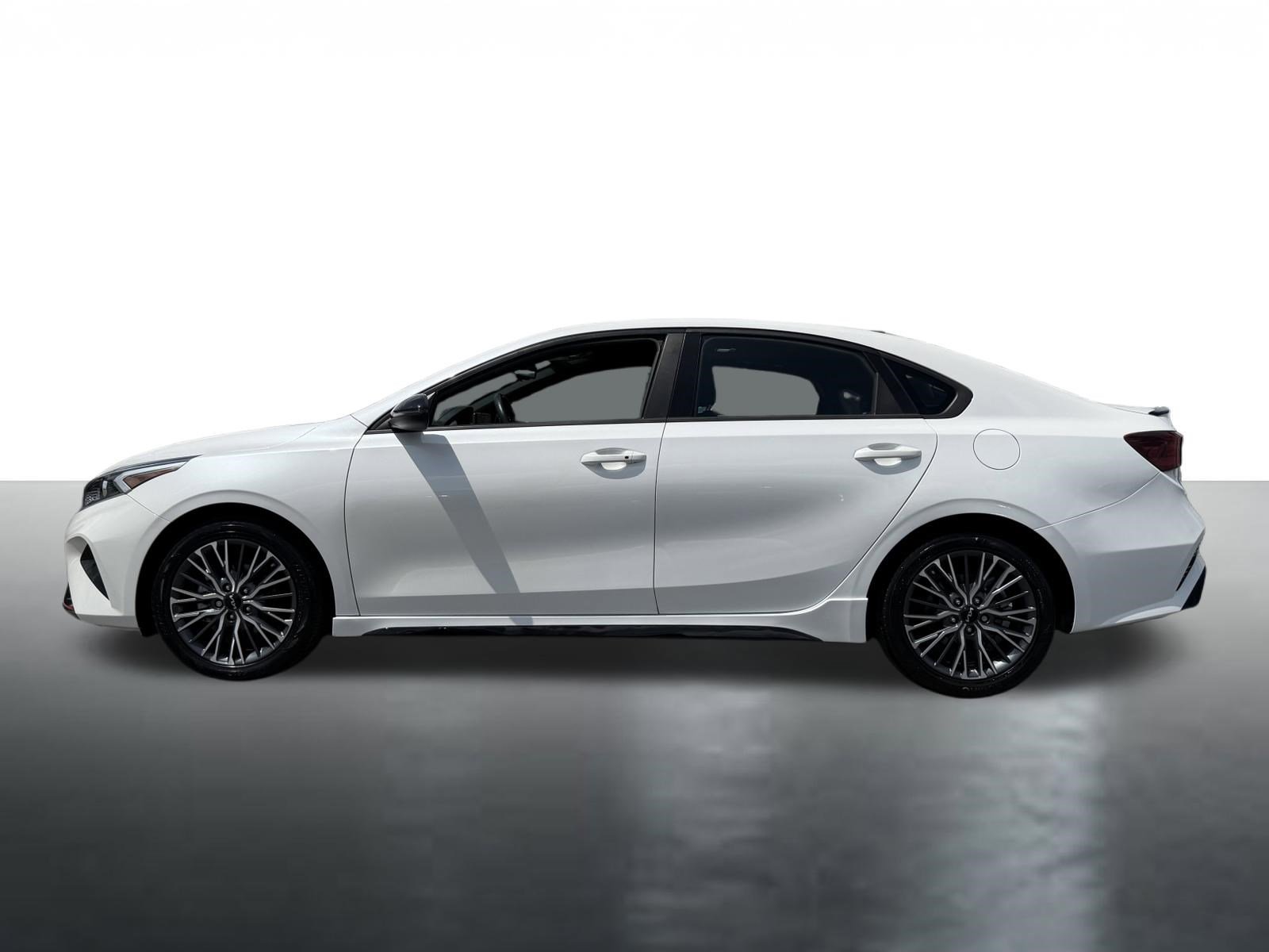 Used 2023 Kia Forte GT-Line w/ GT-Line Premium Package FWD image 5