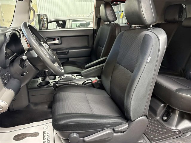 Used 2013 Toyota FJ Cruiser 4WD image 22