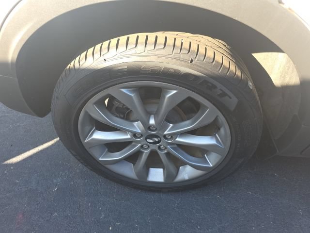 Used 2019 Lincoln MKC Select w/ Select Plus Package FWD image 5