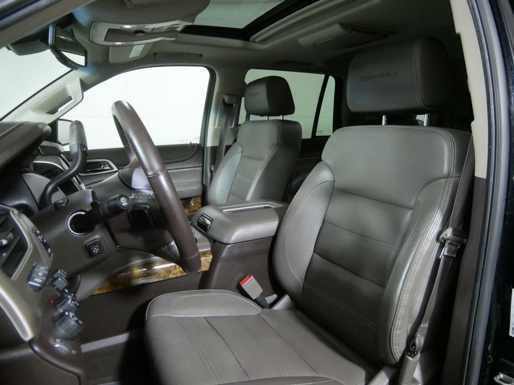 Used 2016 GMC Yukon Denali w/ Open Road Package image 9