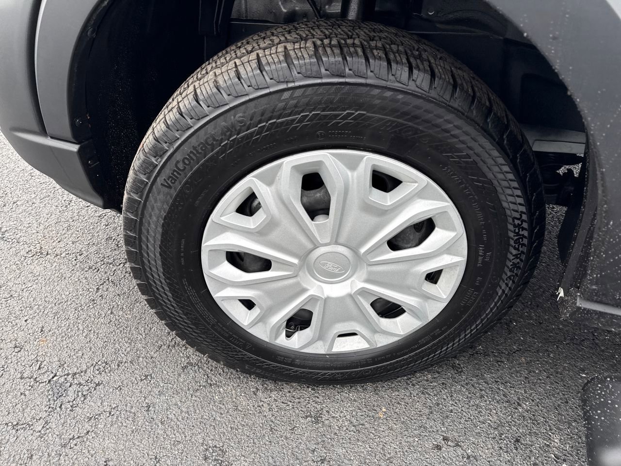 Used 2024 Ford Transit 150 Low Roof w/ Load Area Protection Package image 15