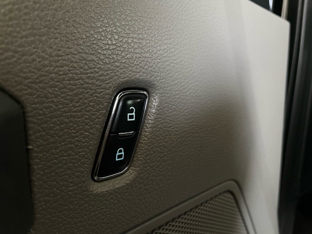 Used 2017 Ford F350 XLT w/ XLT Value Package image 22