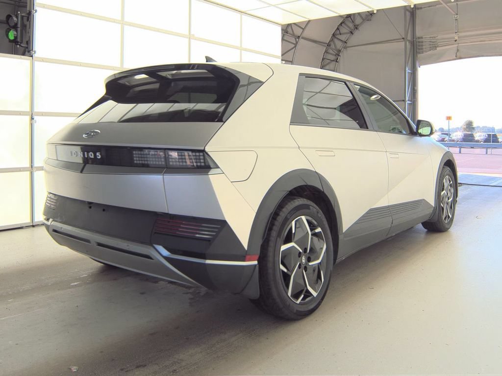 Used 2024 Hyundai Ioniq 5 SEL AWD/4WD image 2