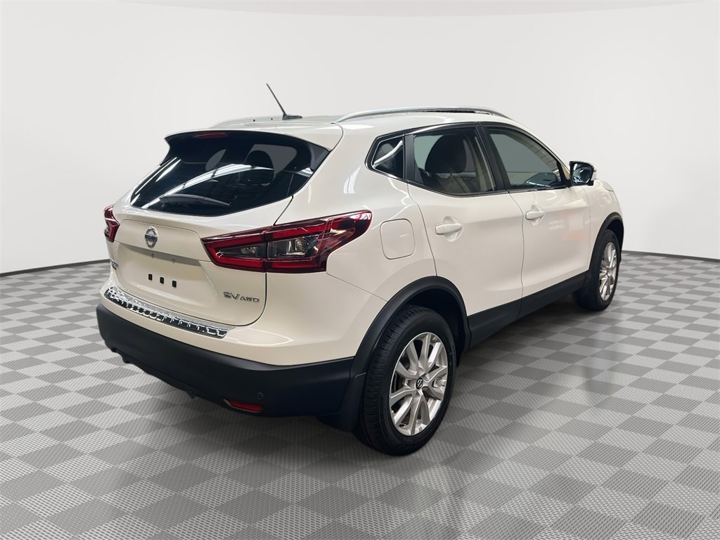 Used 2022 Nissan Rogue Sport SV w/ Technology Package image 3