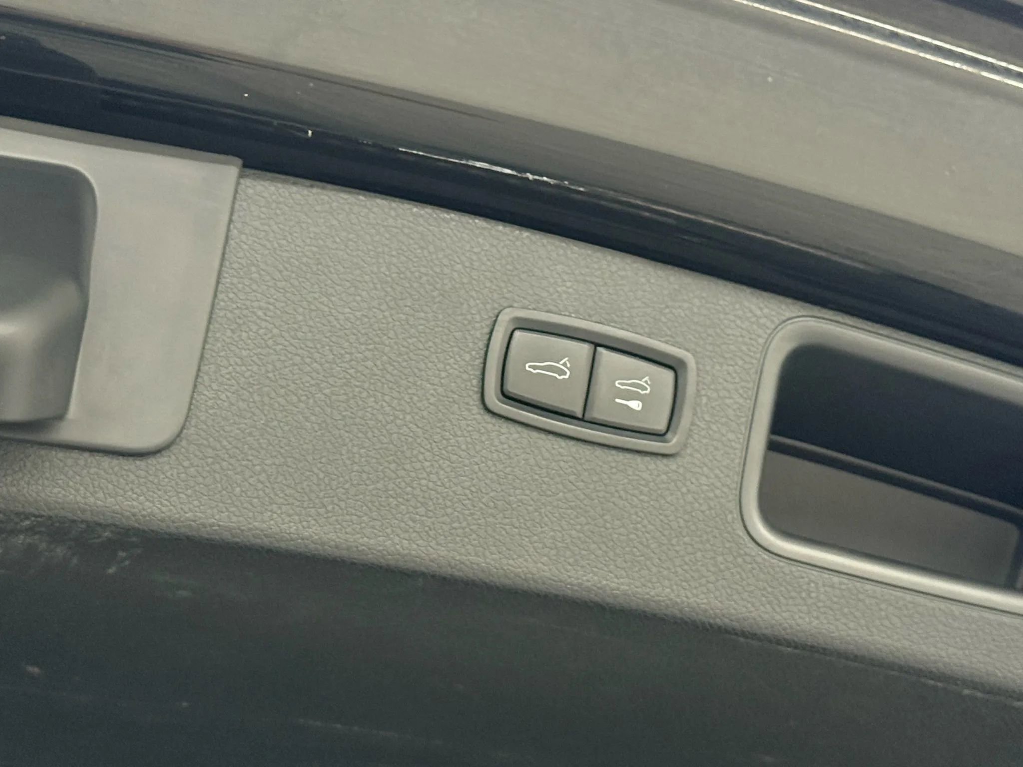 Used 2019 Porsche Macan Sport Edition image 36