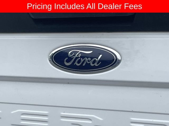 Used 2022 Ford F250 XLT w/ Black Appearance Package AWD/4WD image 8