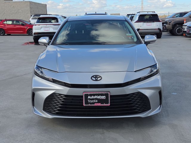 Used 2025 Toyota Camry LE FWD image 2