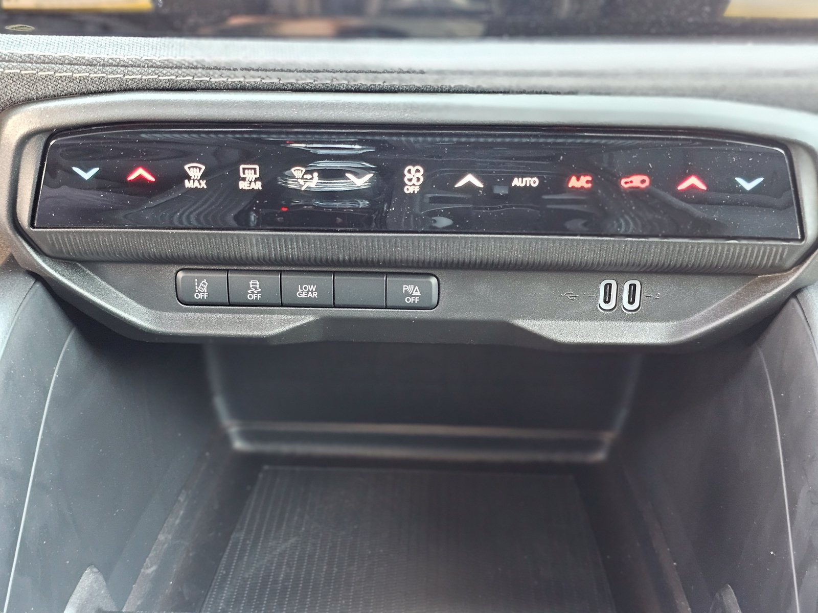 New 2026 Jeep Cherokee Laredo AWD/4WD image 17