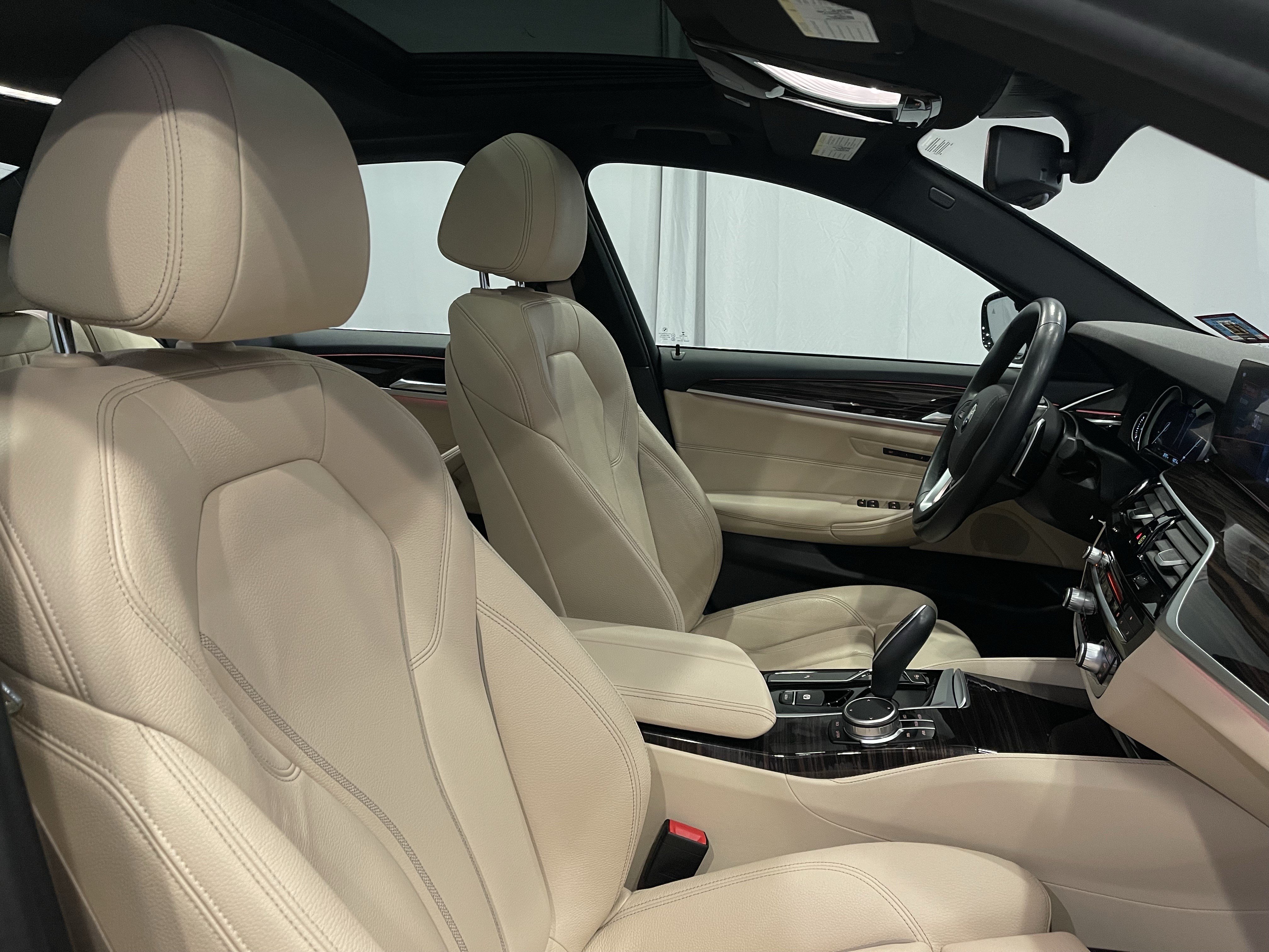 Used 2019 BMW 540i xDrive w/ Convenience Package AWD/4WD image 15