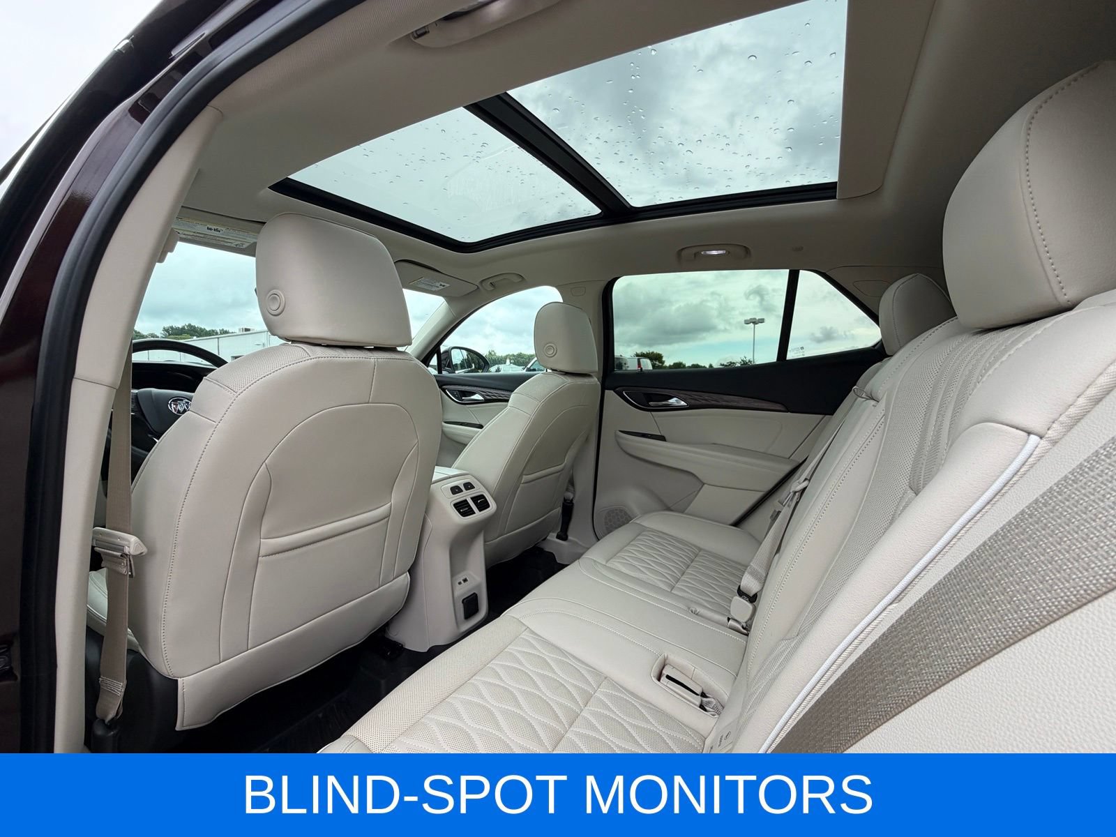 Used 2023 Buick Envision Avenir AWD/4WD image 22