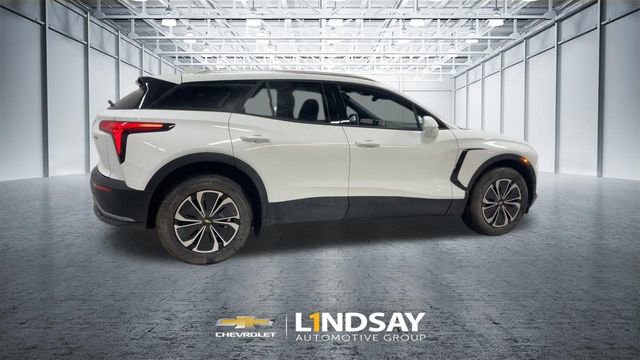 Used 2025 Chevrolet Blazer EV LT w/ Super Cruise Package AWD/4WD image 2
