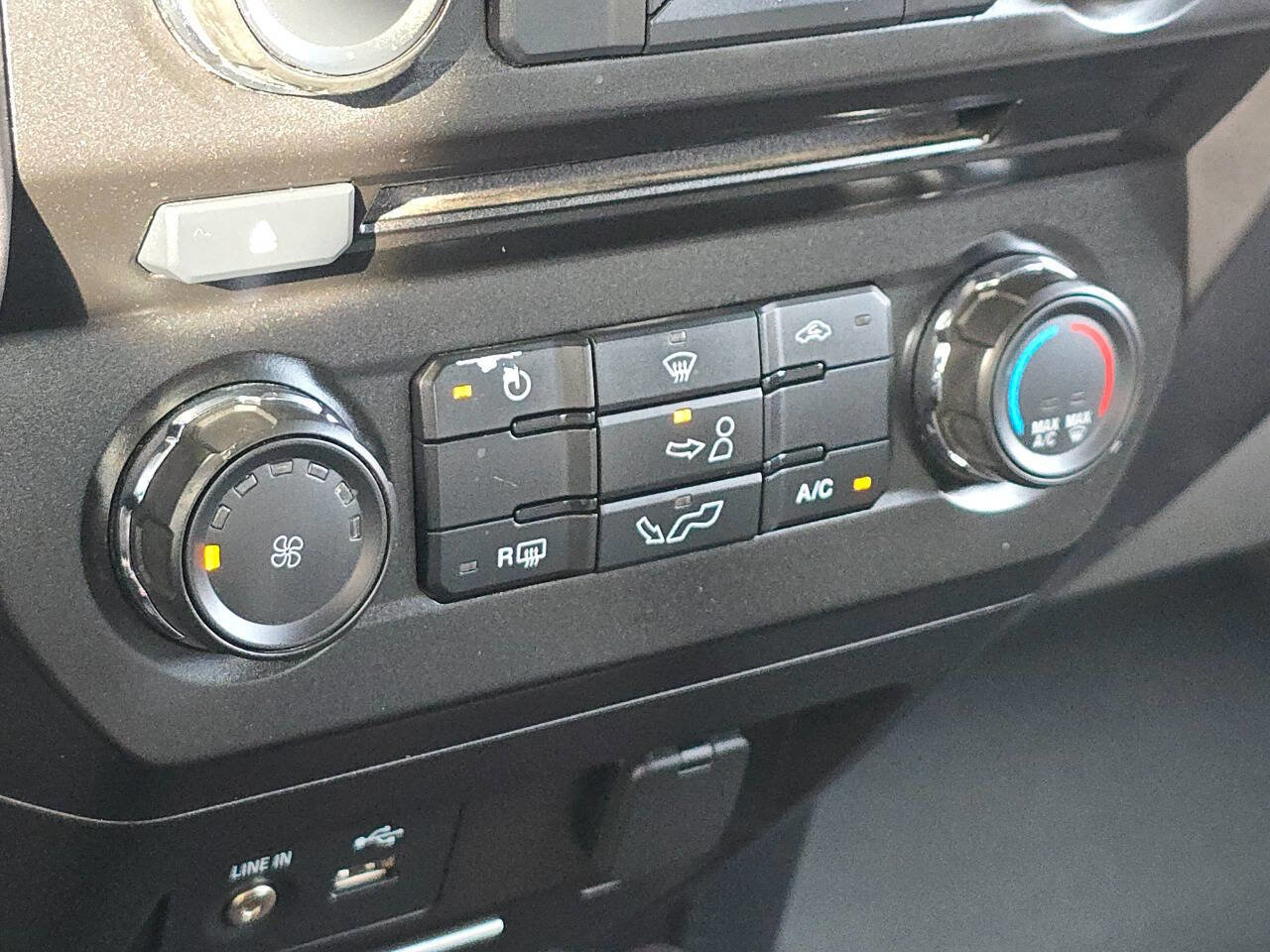 Used 2015 Ford F150 XLT w/ Equipment Group 301A Mid image 32