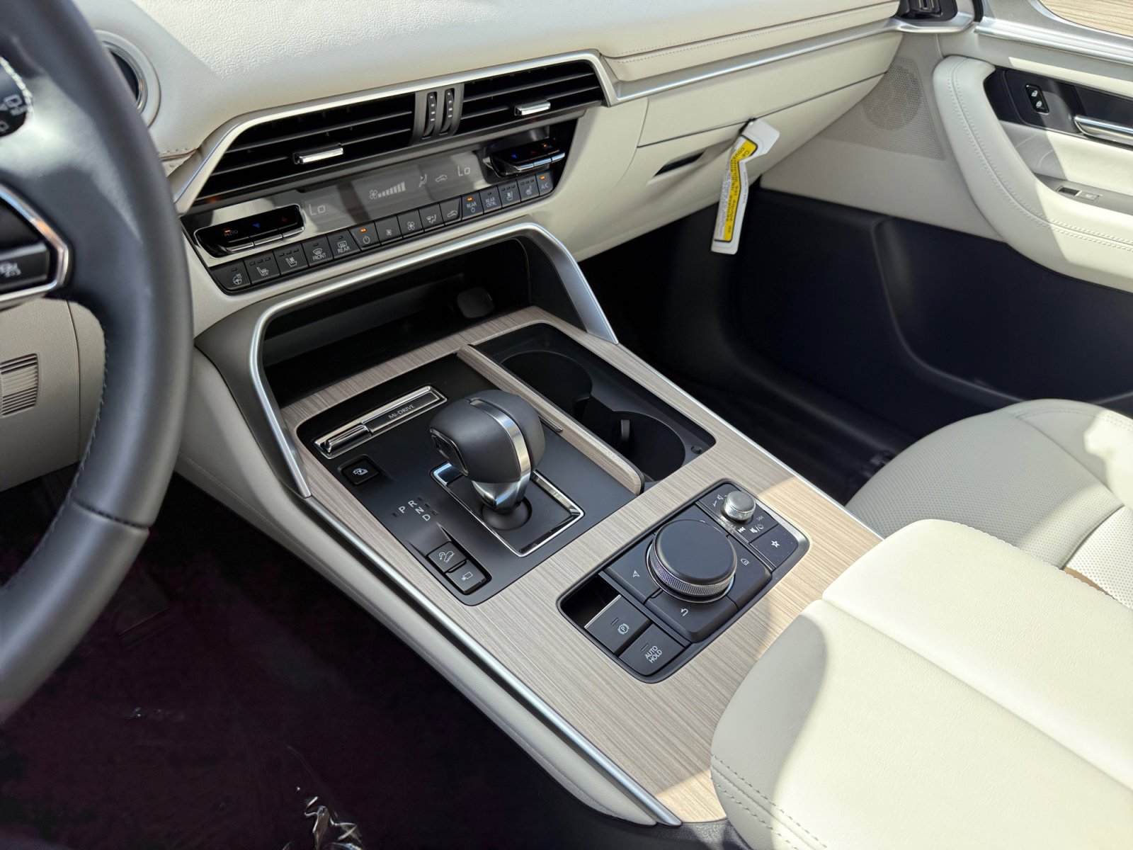 New 2025 MAZDA CX-90 Plug-In Hybrid w/ Premium Plus image 13