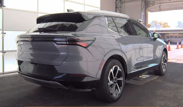 Used 2024 Chevrolet Equinox EV LT image 3