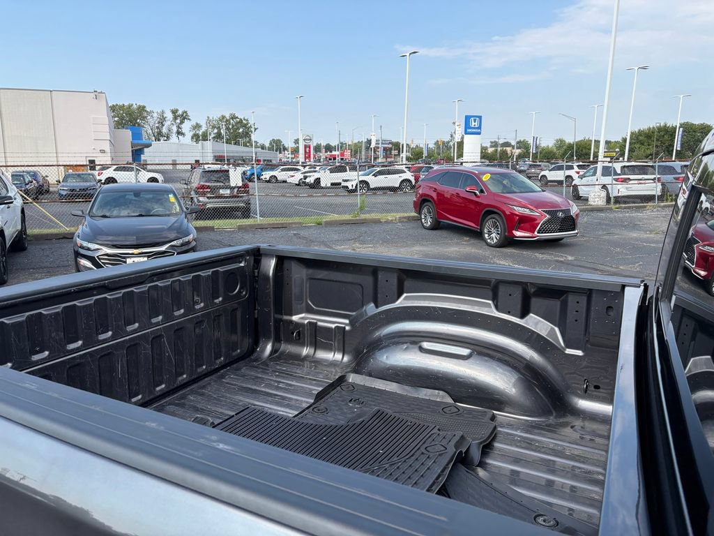 Used 2024 RAM 1500 Laramie AWD/4WD image 13