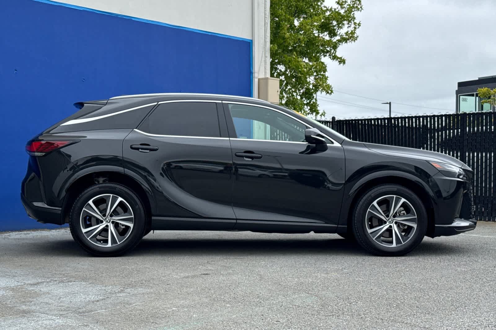 Used 2023 Lexus RX 350 Premium Plus AWD/4WD image 2