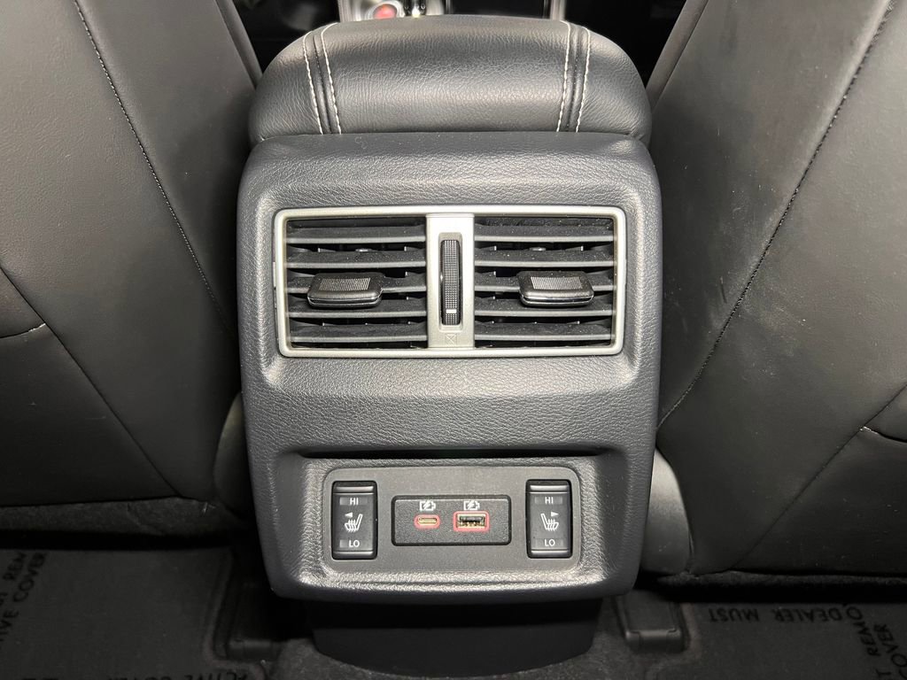 Used 2023 Nissan Maxima Platinum w/ Sport Mat Group FWD image 27