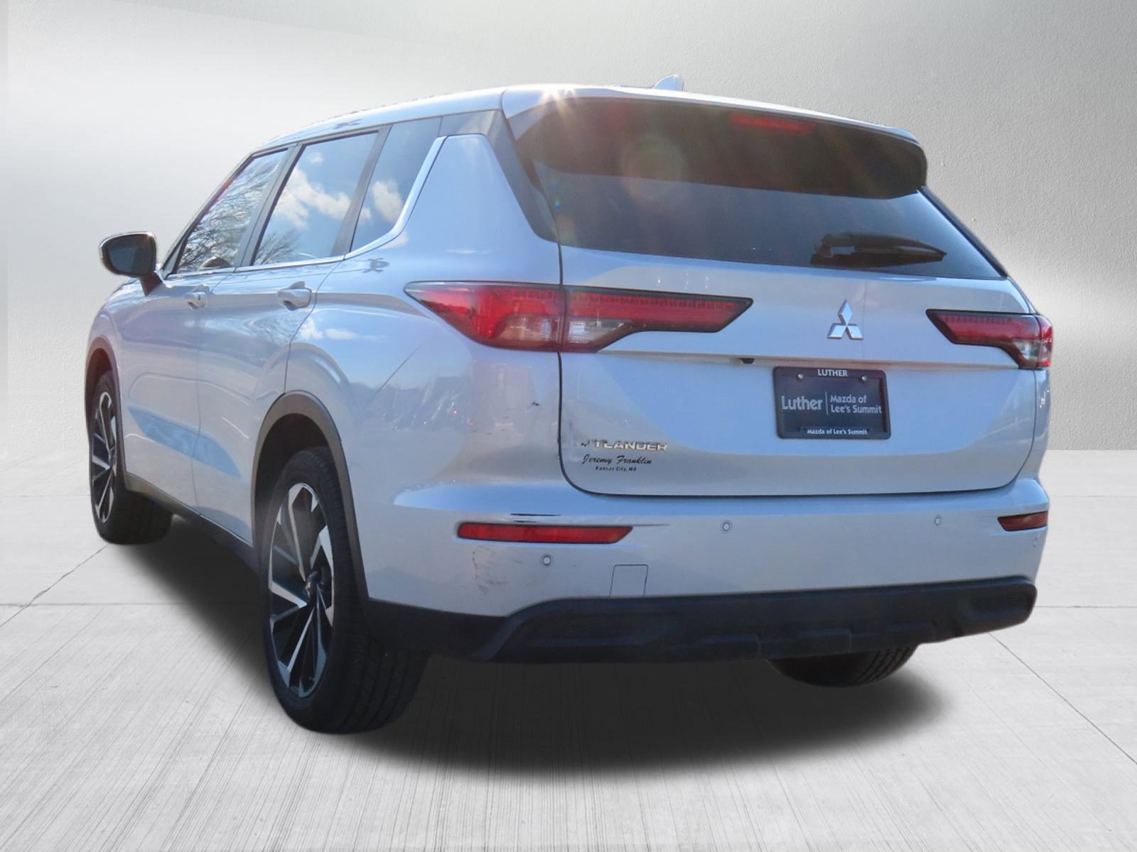 Used 2022 Mitsubishi Outlander ES image 5
