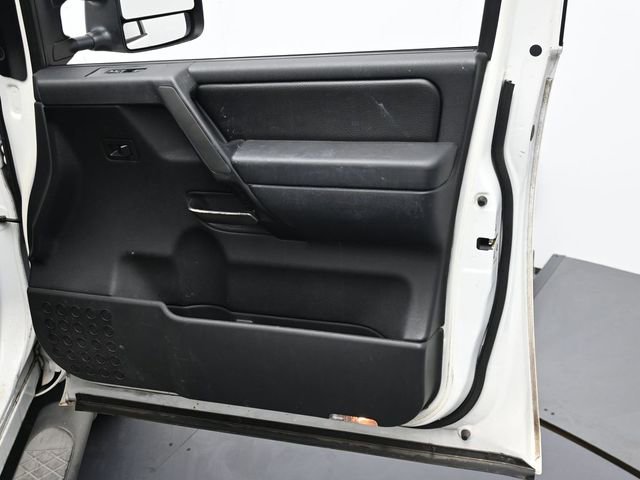 Used 2012 Nissan Titan SL w/ SL Technology Pkg image 29