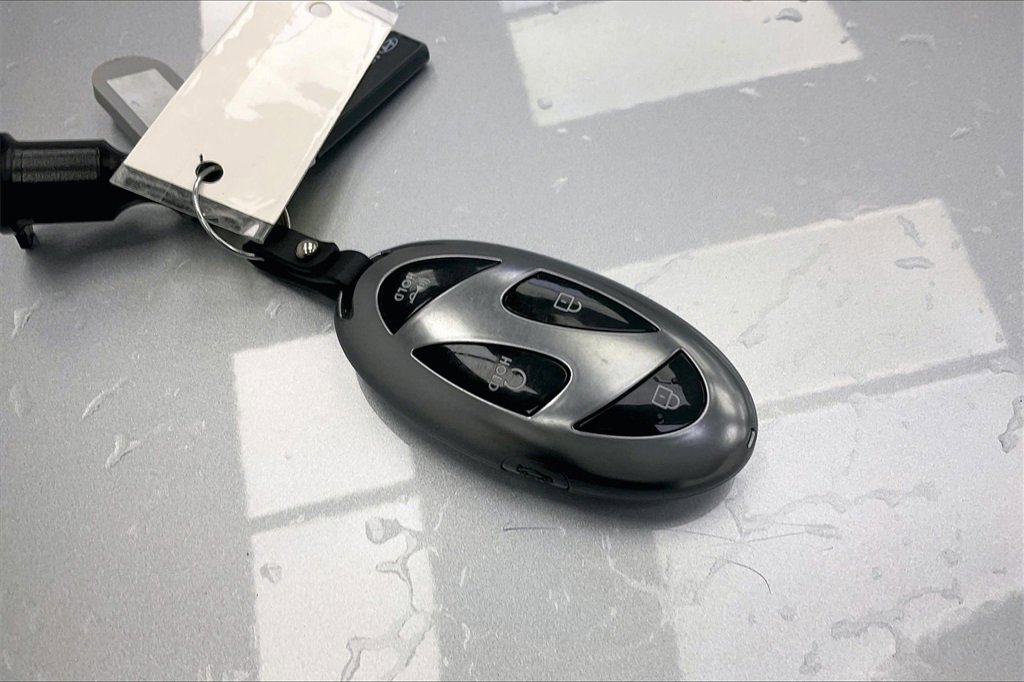 Certified 2025 Hyundai Sonata SE image 9