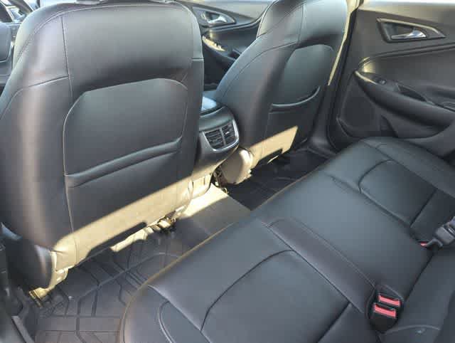Used 2018 Chevrolet Malibu LT w/ Leather Package FWD image 17