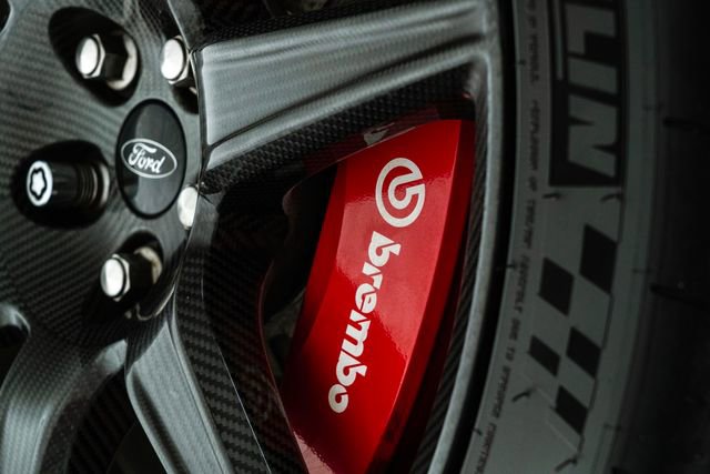 Used 2021 Ford Mustang Shelby GT500 w/ Carbon Fiber Track Pack image 24