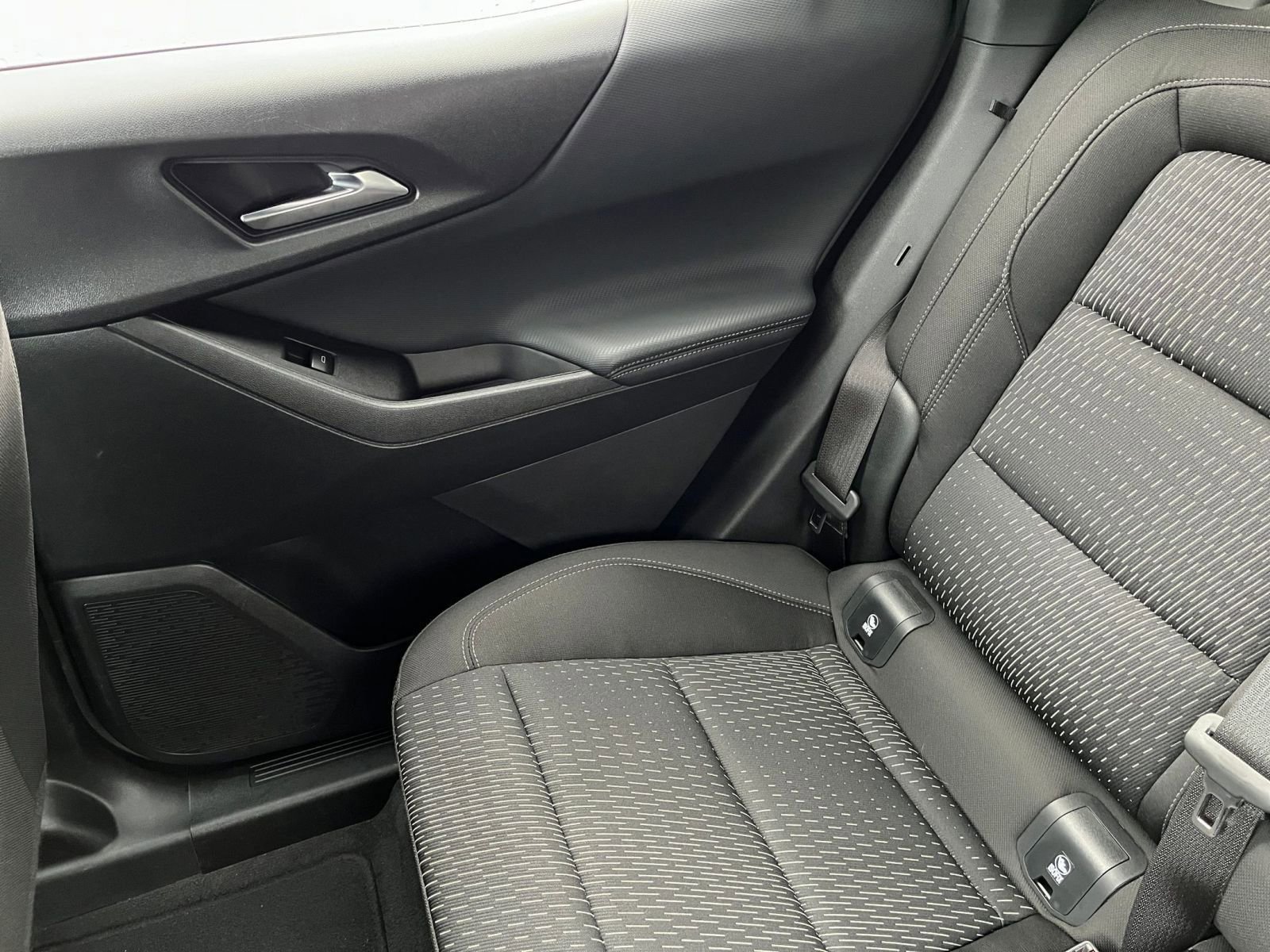 Used 2025 Chevrolet Equinox LT image 39