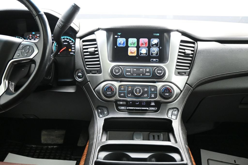 Used 2019 Chevrolet Suburban Premier w/ Premier Plus Edition RWD image 19