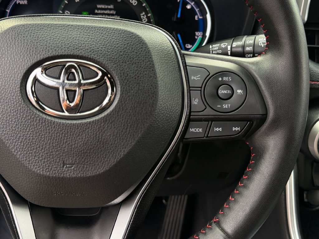Used 2024 Toyota RAV4 SE w/ Weather & Moonroof Package AWD/4WD image 17