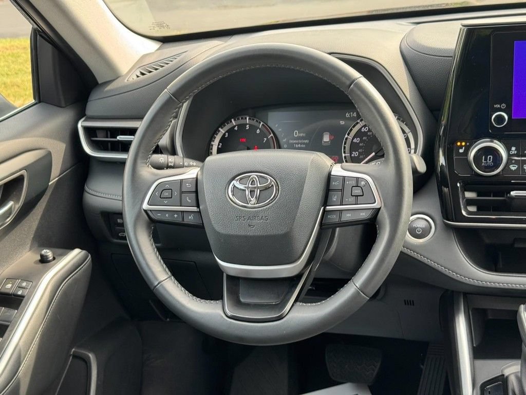 Used 2026 Toyota Highlander XLE AWD/4WD image 19