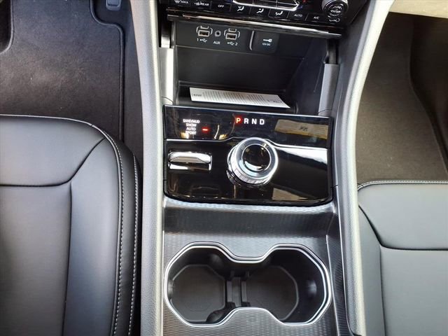 New 2025 Jeep Grand Cherokee L Limited w/ Black Appearance Package image 15
