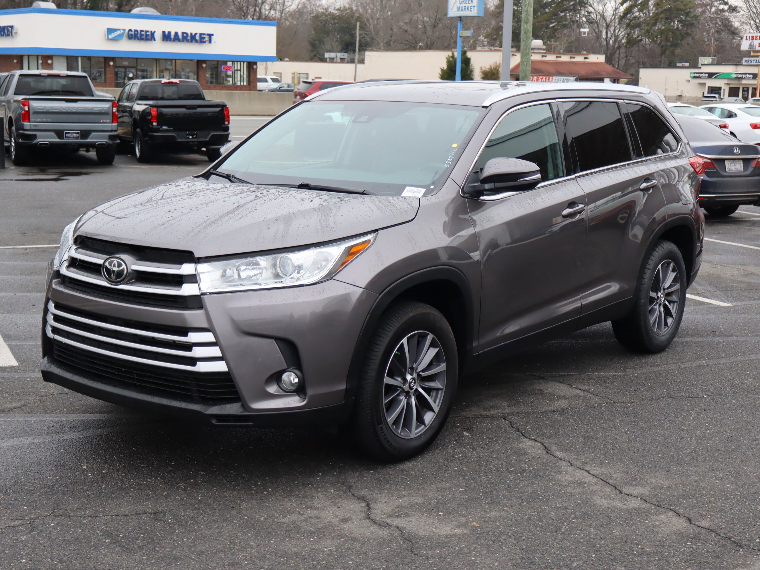 Used 2019 Toyota Highlander XLE image 5