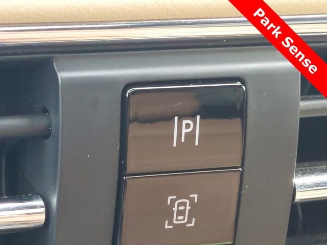 Used 2021 Lincoln Corsair Grand Touring w/ Equipment Group 301A image 23