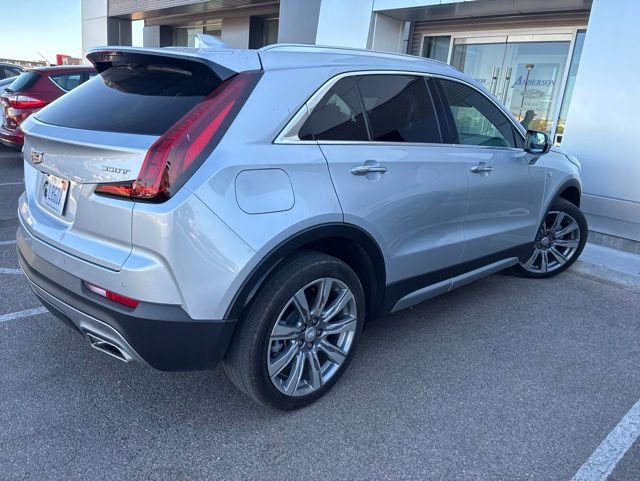Used 2022 Cadillac XT4 Premium Luxury AWD/4WD image 3