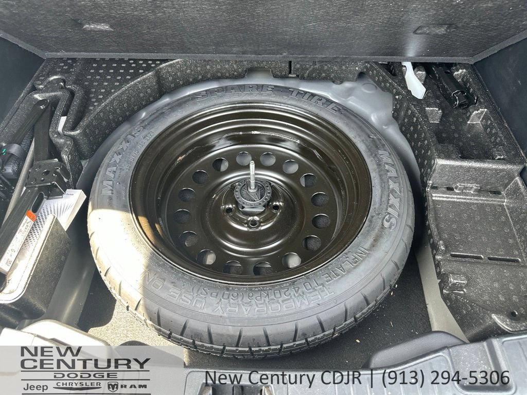 Used 2025 Ford Escape Active AWD/4WD image 16