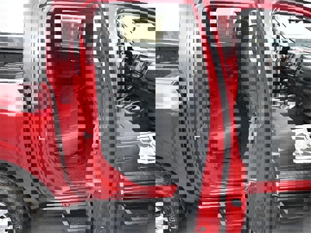 Used 2023 Nissan Frontier SV w/ Tow Package image 17