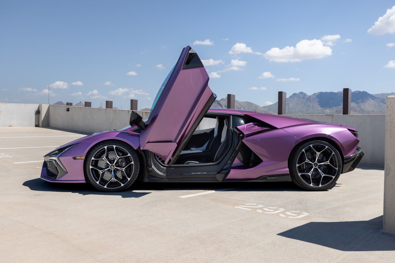 Used 2026 Lamborghini Revuelto AWD/4WD image 7