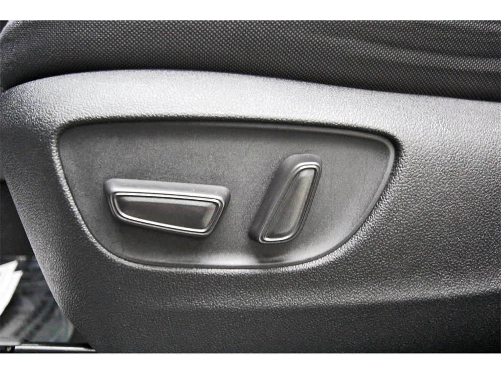 Used 2024 Toyota Highlander XLE image 26