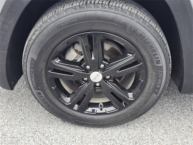 Used 2023 GMC Terrain SLE image 9