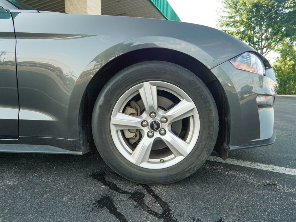 Used 2019 Ford Mustang Convertible RWD image 10