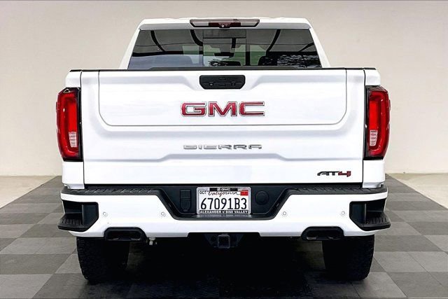 Used 2020 GMC Sierra 1500 AT4 w/ AT4 Premium Package AWD/4WD image 3