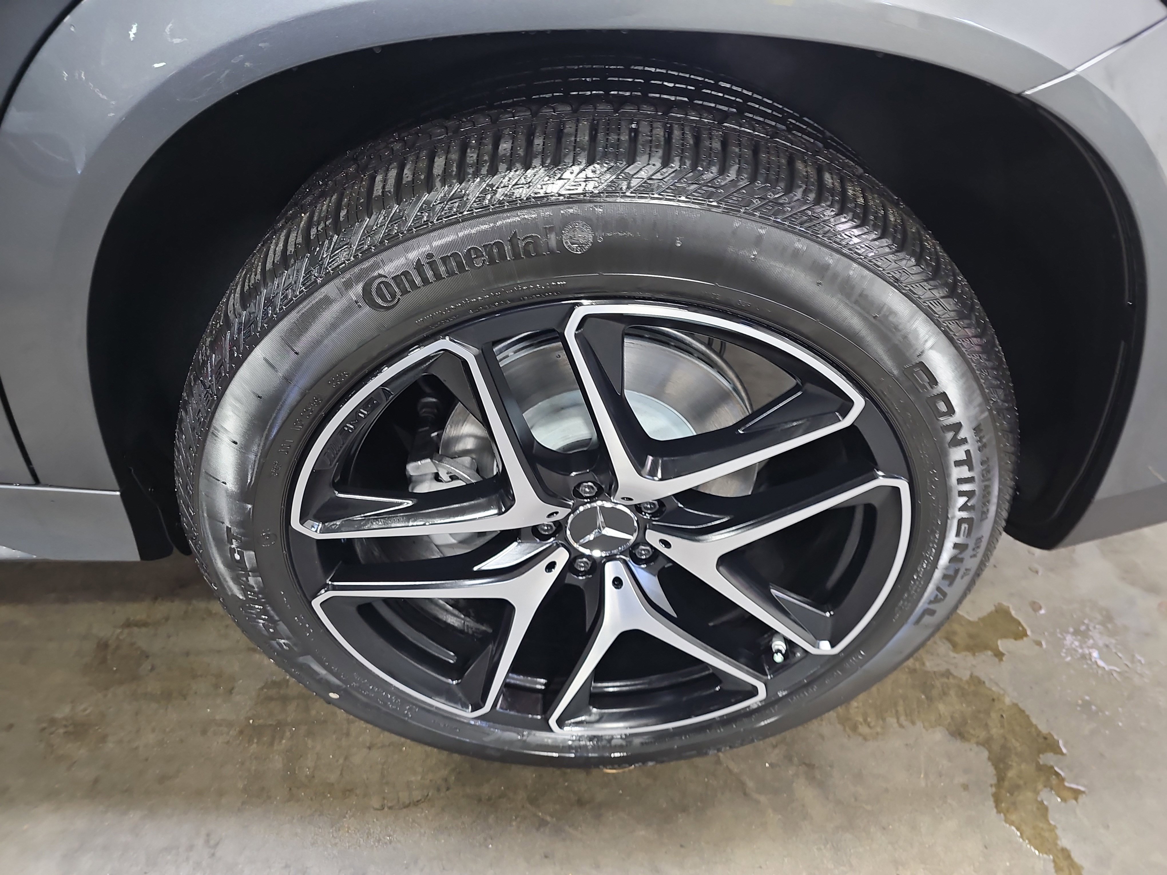 New 2026 Mercedes-Benz GLE 53 AMG 4MATIC Coupe image 35
