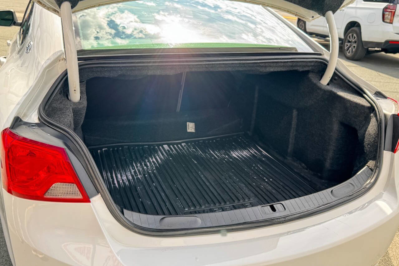 Used 2017 Chevrolet Impala LS image 17
