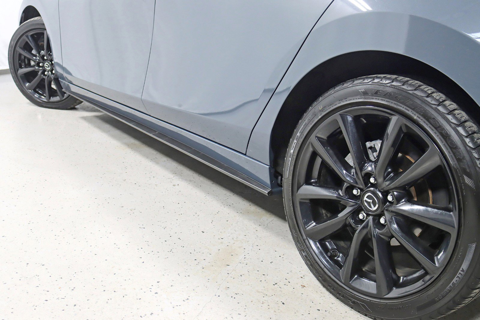 Used 2021 MAZDA MAZDA3 Hatchback w/Premium Plus Pkg image 12