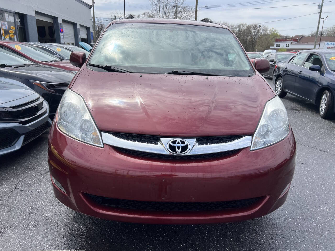Used 2010 Toyota Sienna XLE Limited AWD/4WD image 2